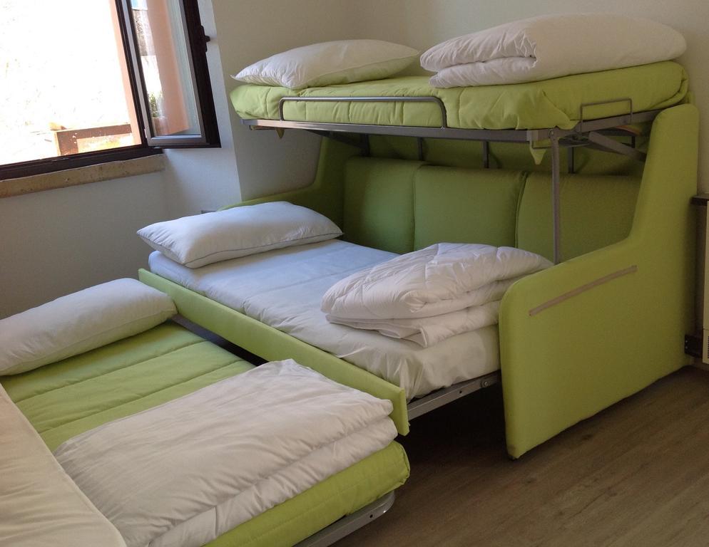 הוסטל Pieve  Campione Del Garda Surf House מראה חיצוני תמונה
