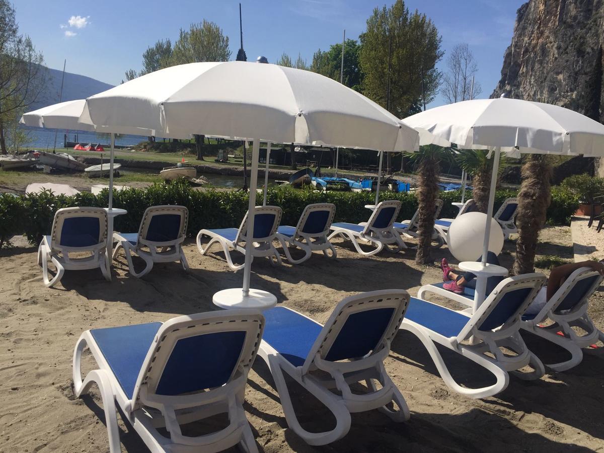 הוסטל Pieve  Campione Del Garda Surf House מראה חיצוני תמונה